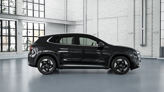 Mercedes-Benz GLA350 2 of 16