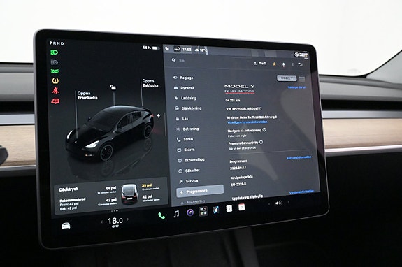 Tesla Model Y 10 of 27