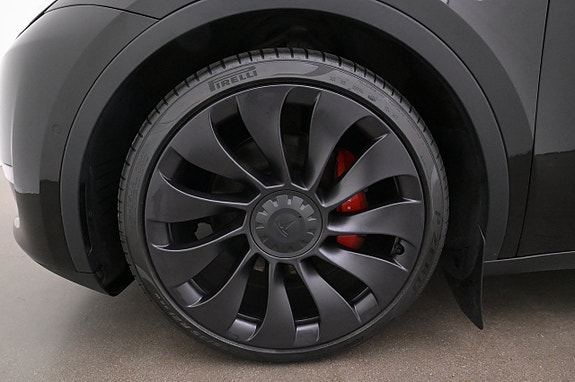 Tesla Model Y 27 of 27