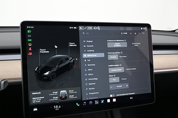 Tesla Model Y 11 of 27