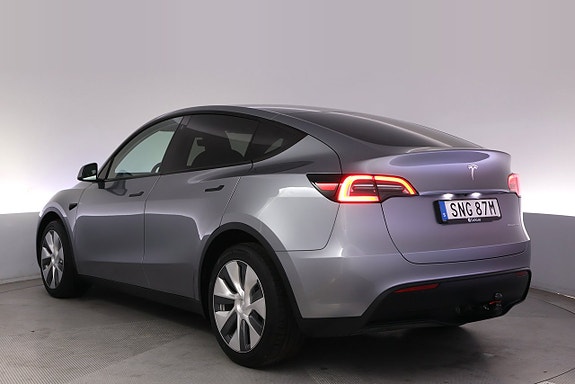 Tesla Model Y 4 of 27
