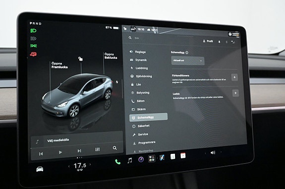 Tesla Model Y 12 of 27