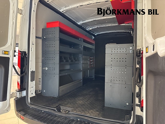 Ford Transit 17 of 17