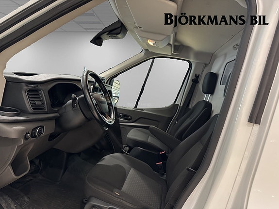 Ford Transit 8 of 17