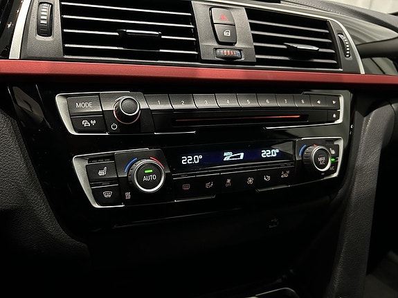 BMW 320 12 of 13