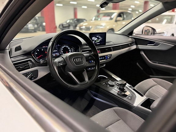 Audi A4 11 of 15