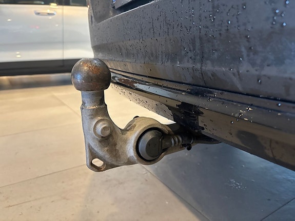 Volvo XC40 2 of 3