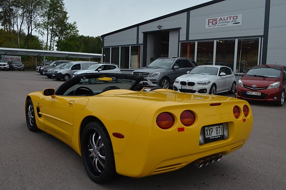 Chevrolet Corvette 10 of 20