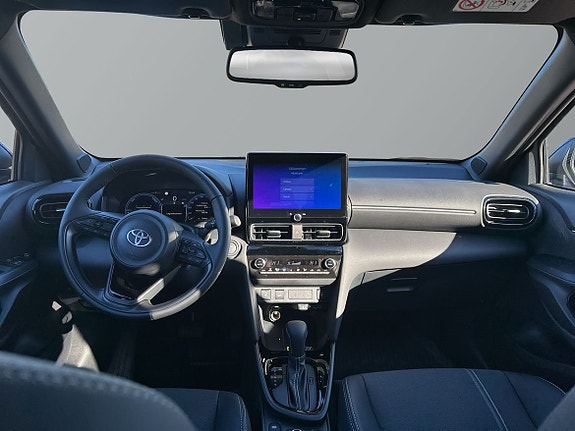 Toyota Yaris Cross 2 of 9