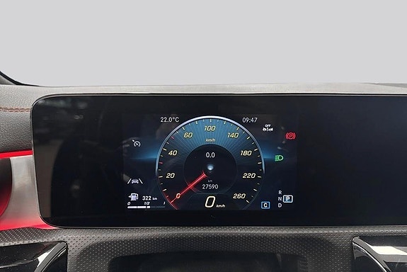 Mercedes-Benz CLA200 10 of 14