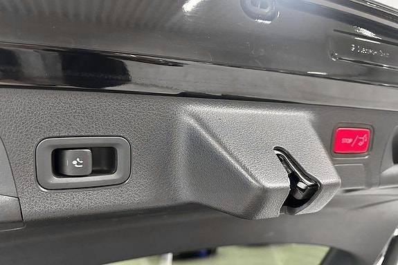 Mercedes-Benz CLA200 14 of 14