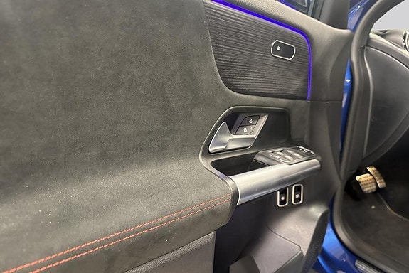 Mercedes-Benz GLA250 e 15 of 15