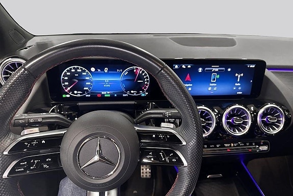 Mercedes-Benz GLA250 e 7 of 15