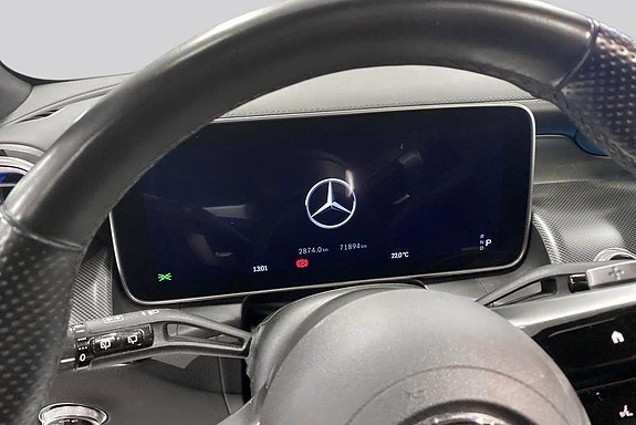 Mercedes-Benz GLC300 e 10 of 19