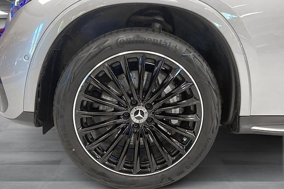 Mercedes-Benz GLC300 e 18 of 19