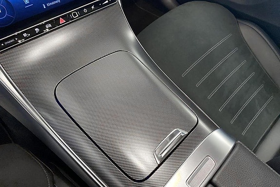 Mercedes-Benz GLC300 e 12 of 19