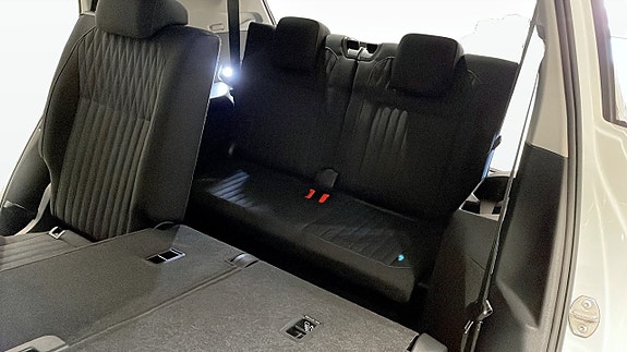 Volkswagen Tiguan Allspace 11 of 14