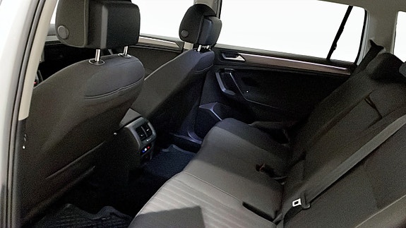 Volkswagen Tiguan Allspace 12 of 14