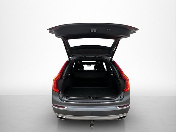 Volvo XC90 15 of 30