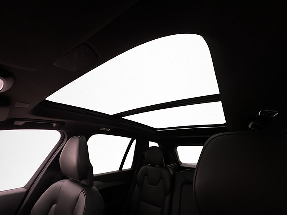 Volvo XC90 19 of 30