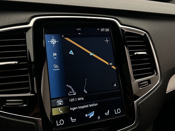 Volvo XC90 27 of 30