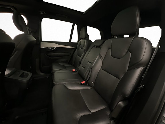 Volvo XC90 23 of 30