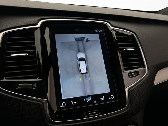 Volvo XC90 28 of 30