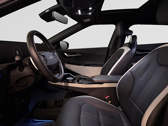 Kia EV6 12 of 25