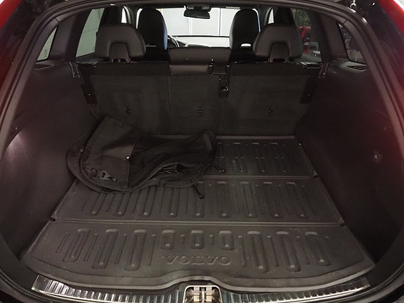 Volvo XC60 9 of 28