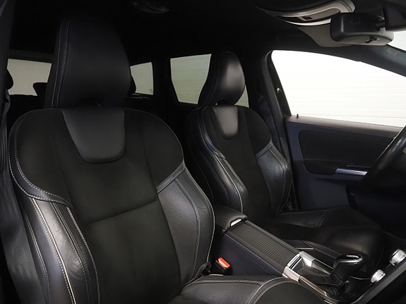 Volvo XC60 12 of 28