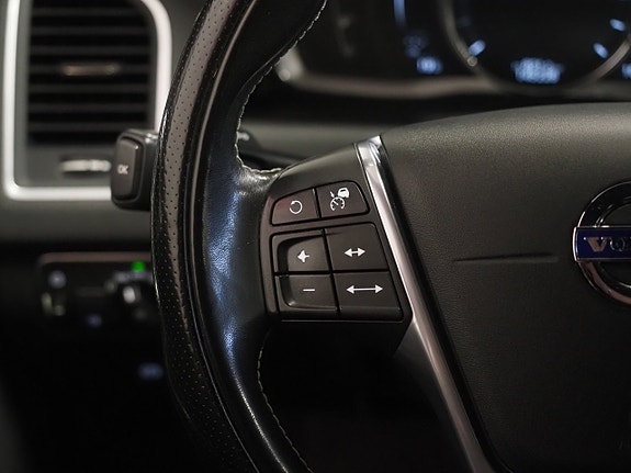 Volvo XC60 19 of 28