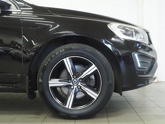 Volvo XC60 8 of 28