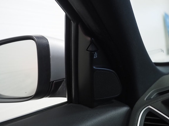Volvo XC60 26 of 28