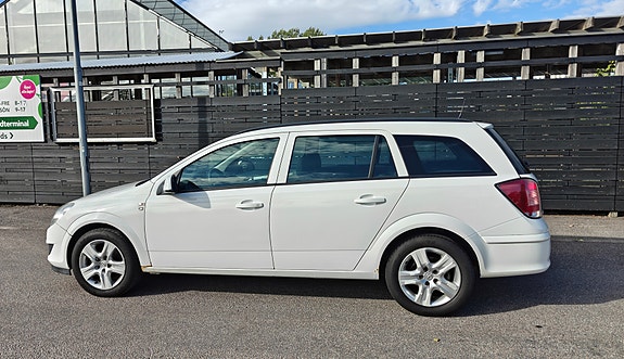 Opel Astra 3 of 11