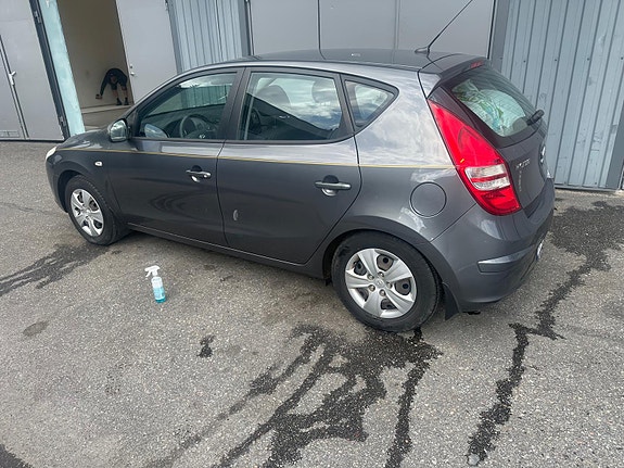 Hyundai i30 4 of 4