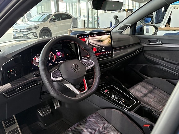 Volkswagen Golf I 13 of 17