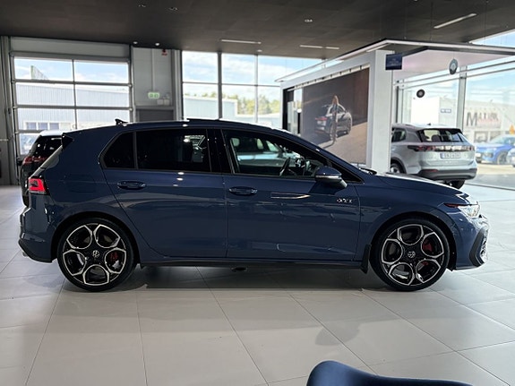 Volkswagen Golf I 17 of 17