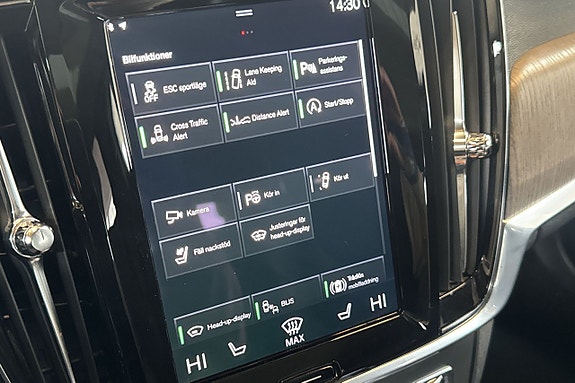Volvo V90 Cross Country 21 of 27