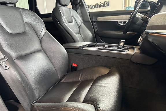 Volvo V90 Cross Country 11 of 27