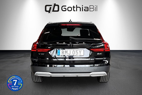 Volvo V90 Cross Country 6 of 27