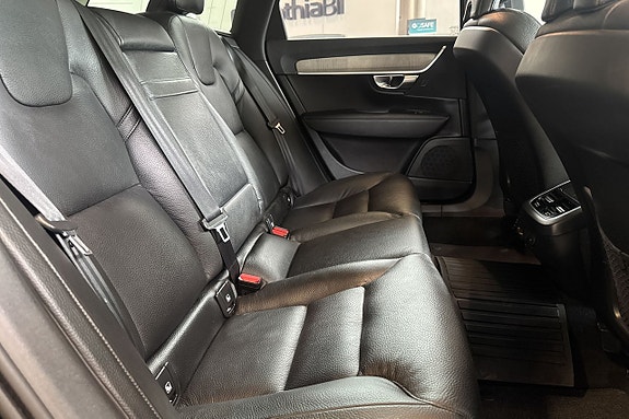 Volvo V90 Cross Country 12 of 27