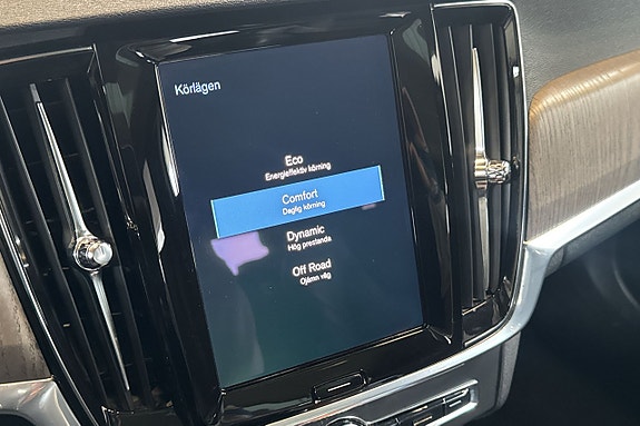 Volvo V90 Cross Country 19 of 27