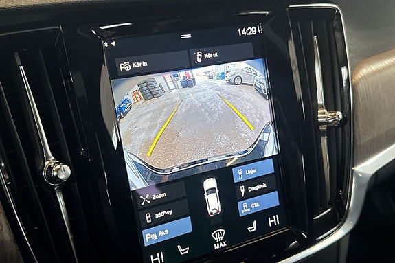 Volvo V90 Cross Country 17 of 27
