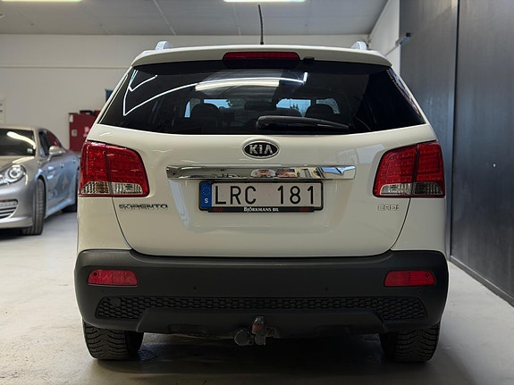 Kia Sorento 3 of 7