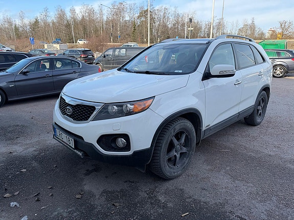 Kia Sorento 2 of 7