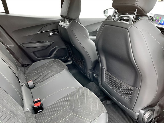 Peugeot 2008 13 of 14
