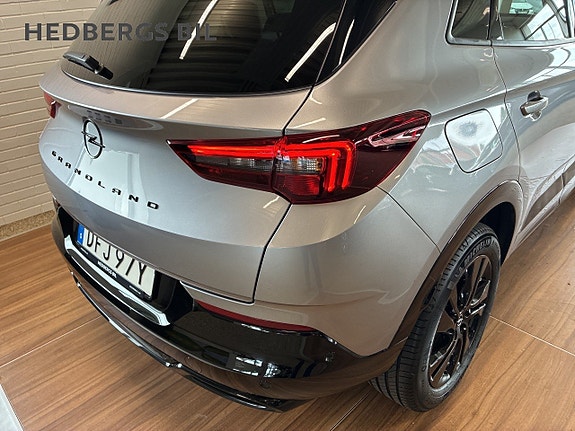 Opel Grandland X 14 of 17