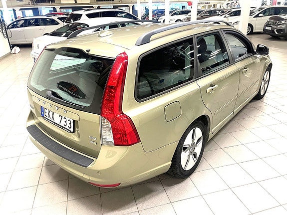 Volvo V50 3 of 10