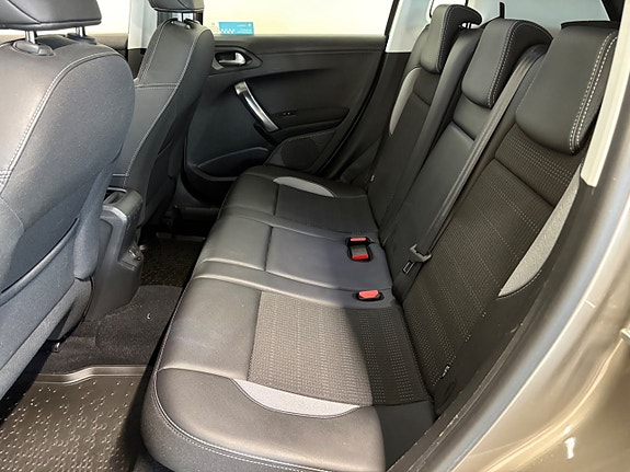 Peugeot 2008 8 of 16