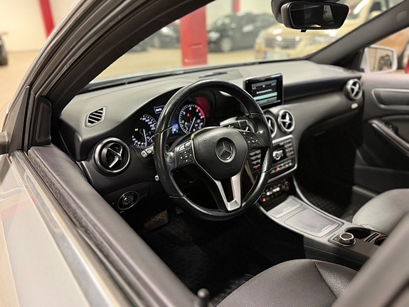 Mercedes-Benz A200 13 of 17